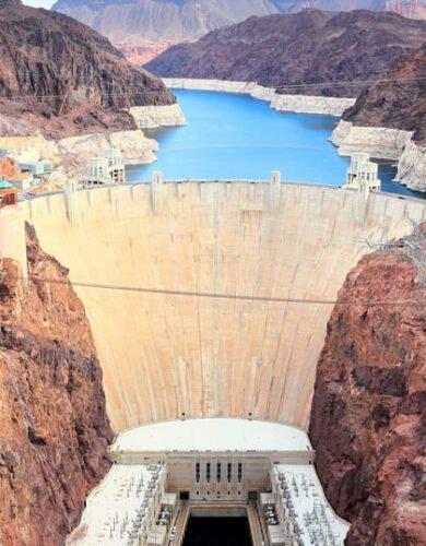 إدارة وتشغيل مجمع تجاري